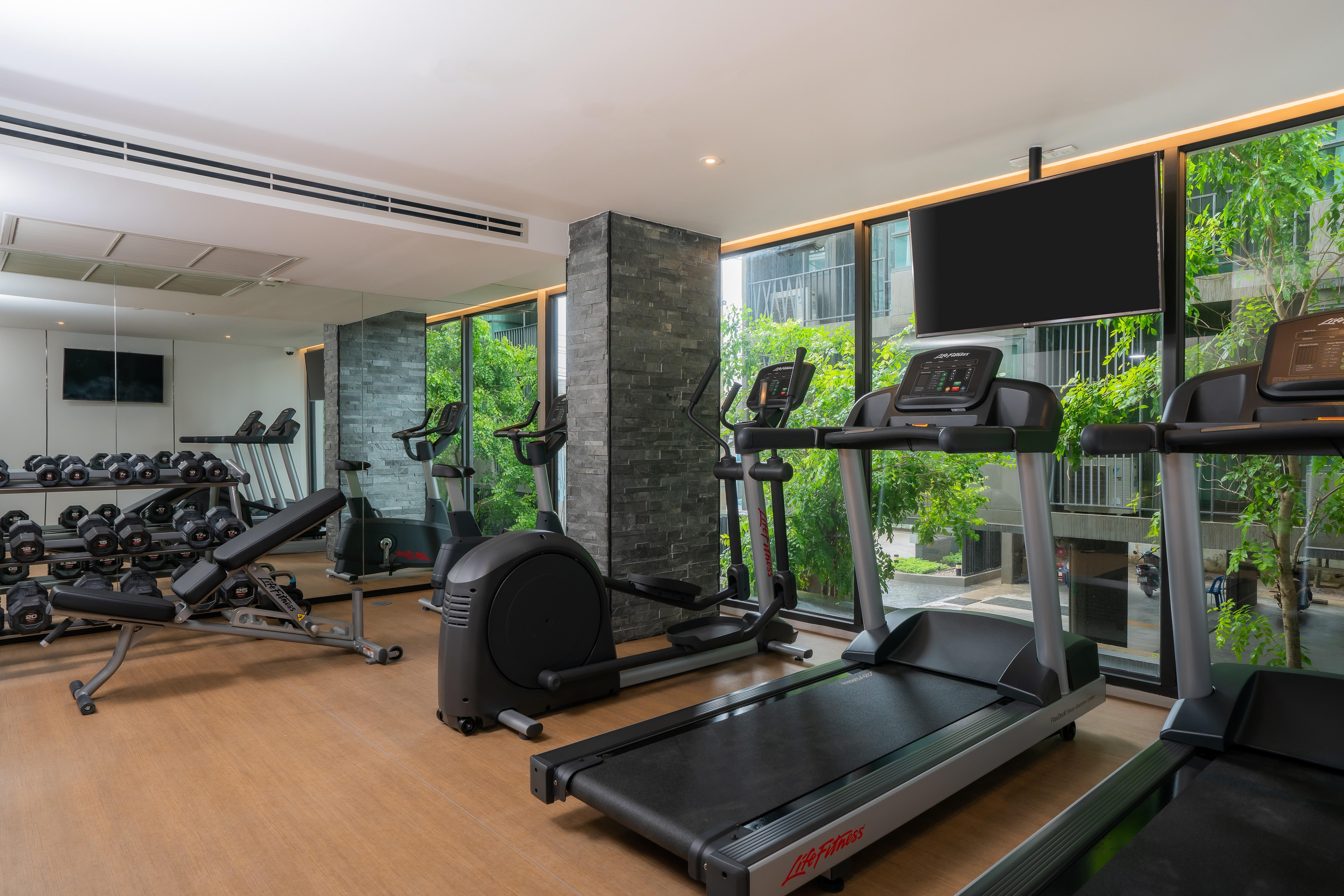 Bayphere Hotel Pattaya Jc Na Chom Thian Εξωτερικό φωτογραφία The gym at the hotel