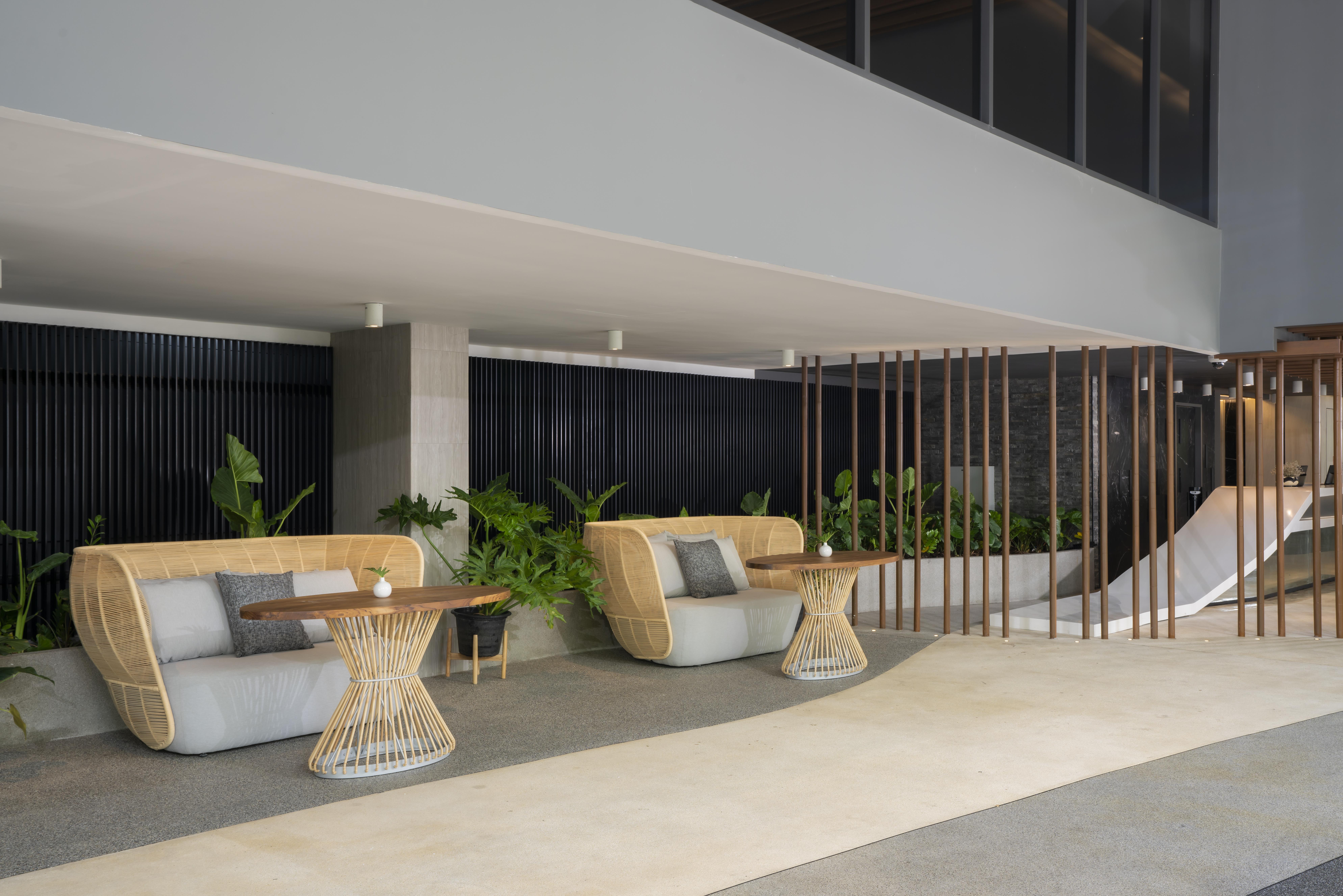 Bayphere Hotel Pattaya Jc Na Chom Thian Εξωτερικό φωτογραφία The interior of the airport