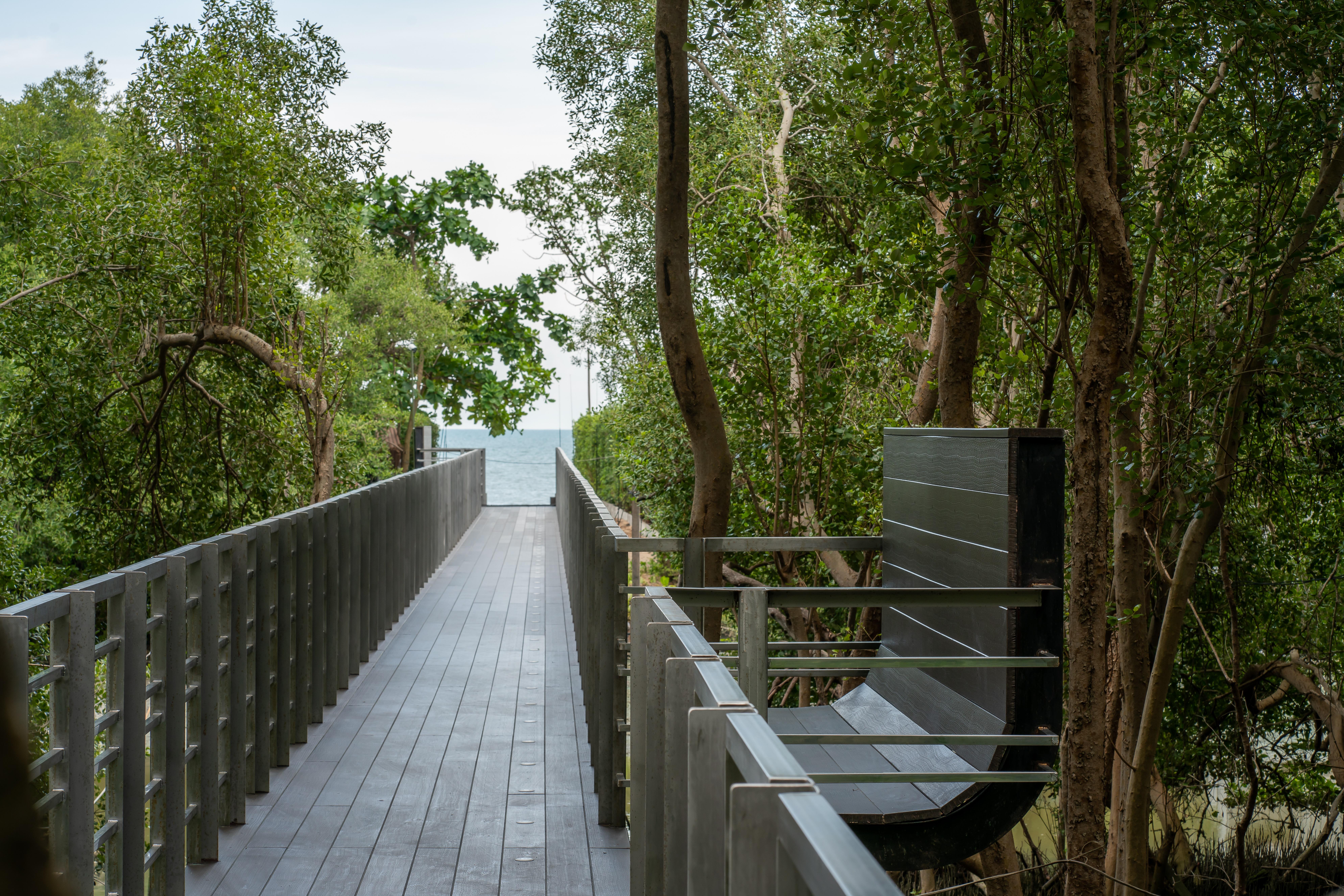 Bayphere Hotel Pattaya Jc Na Chom Thian Εξωτερικό φωτογραφία The Treetop Walkway